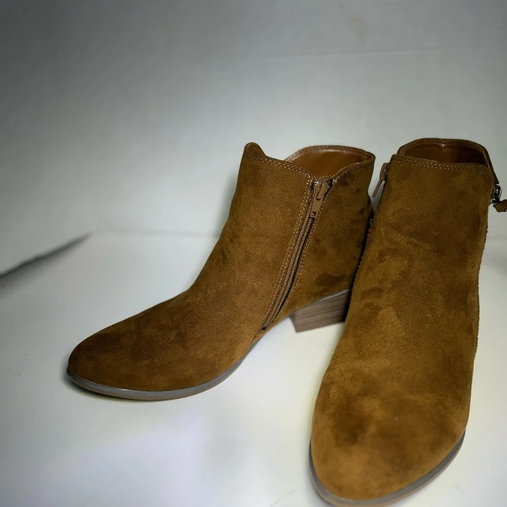 Women’s Espirit Tylin Brown Suede Ankle Boots with Side Zip